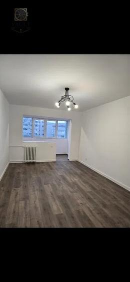 Apartament cu 3 camere decomandat în Titulescu