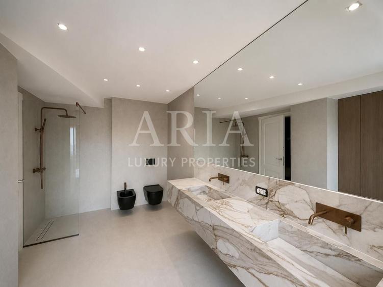 Casă cu 10 camere cu Piscina în Băneasa