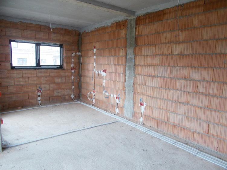 Duplex cu 3 camere cu Teren 310 Mp în Urseni