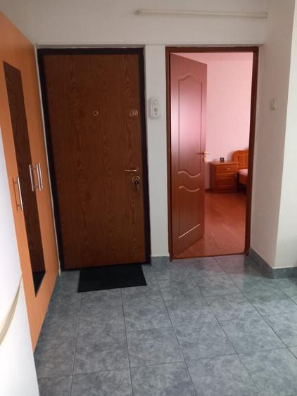 Apartament cu 2 camere decomandat în Ostroveni