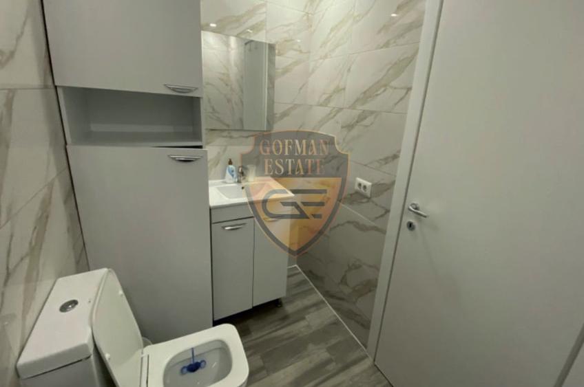 Apartament cu 3 camere semidecomandat, mobilat în Olimp