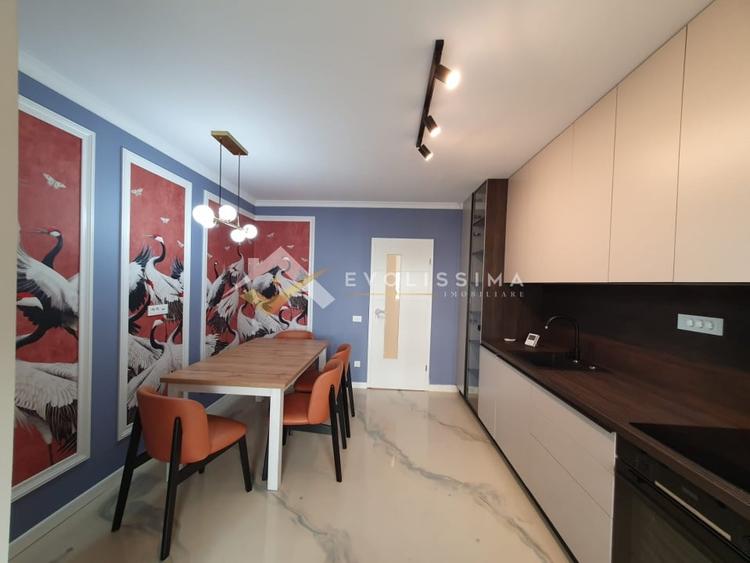 Apartament cu 3 camere decomandat, mobilat în Dealul Cetății