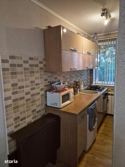 Apartament cu 2 camere semidecomandat în Calea București