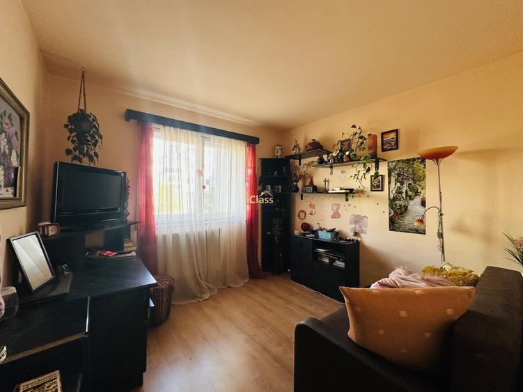 Apartament cu 3 camere semidecomandat, mobilat în Mănăștur