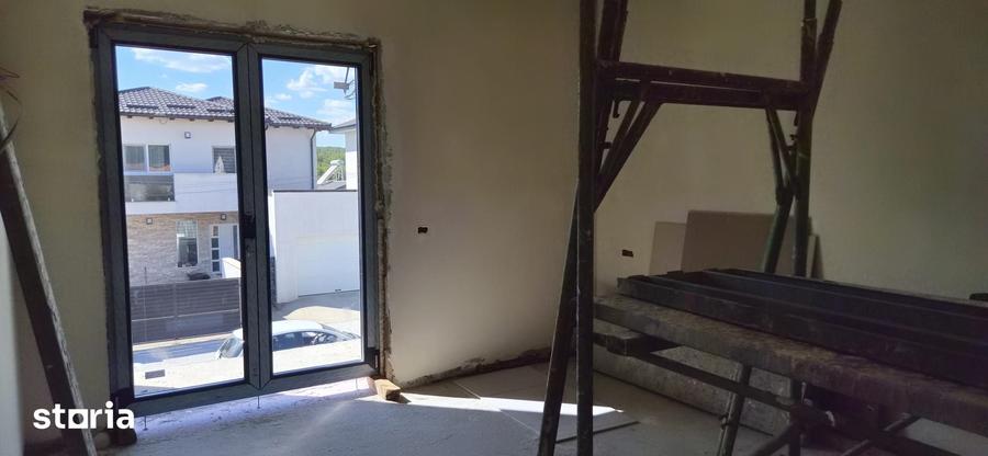Casă cu 4 camere cu Teren 310 Mp în Găvana