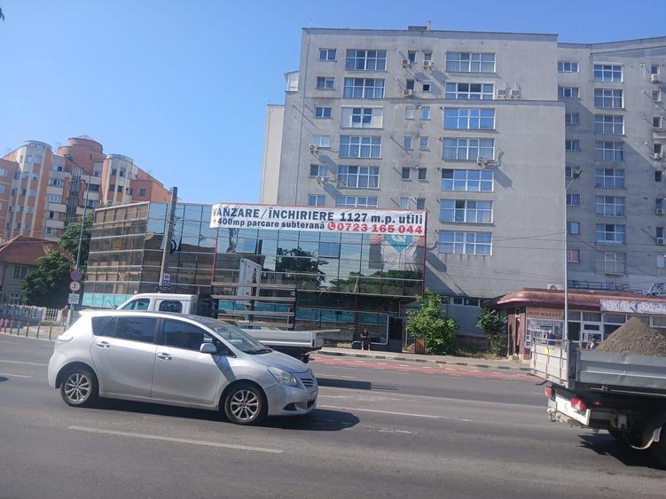 Spațiu comercial, de 1,200 mp, în Central