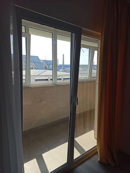 Apartament cu 2 camere semidecomandat, mobilat în Nord-Vest