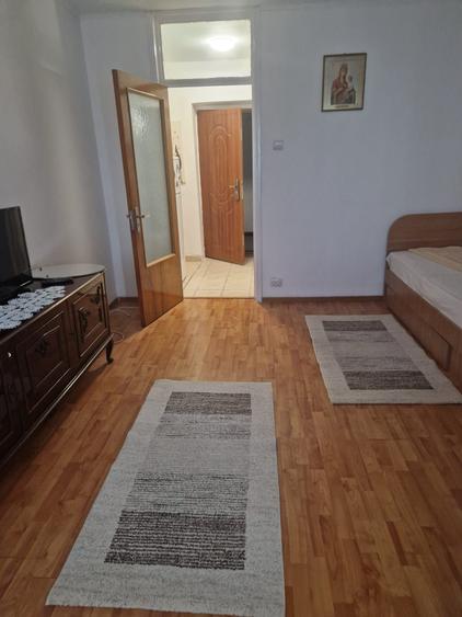Garsonieră decomandată în Vitan
