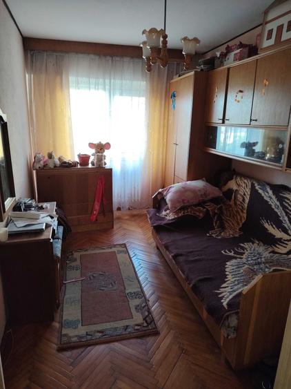 Apartament cu 3 camere decomandat în Nord
