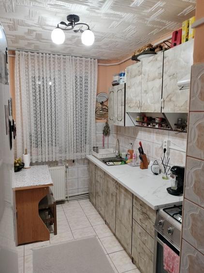 Apartament cu 3 camere în Micro 1