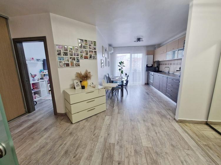 Apartament cu 3 camere semidecomandat, mobilat în Florești — fotografia 2