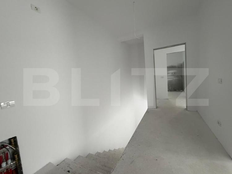 Duplex cu 5 camere cu Canalizare în Dumbrăvița