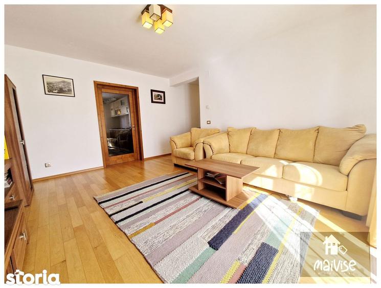 Casă cu 5 camere cu Canalizare în Florilor