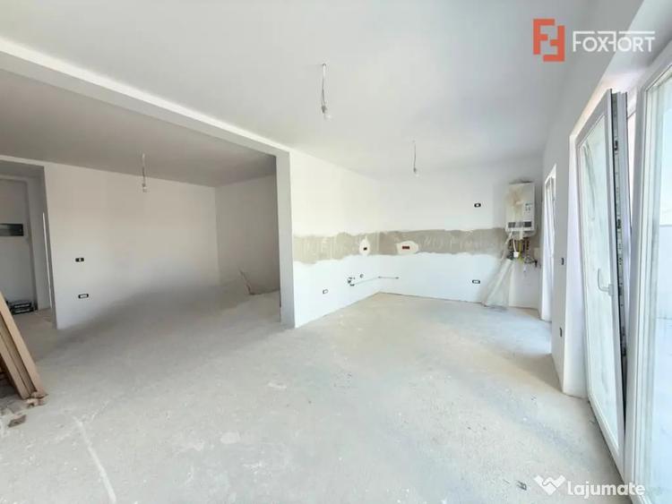 Apartament cu 4 camere în Torontalului