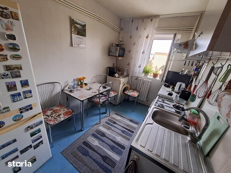 Apartament de vanzare, 2 camere, decomandat, confort 1 - 1