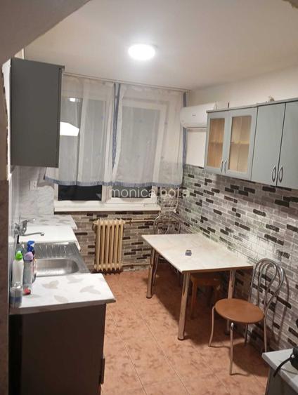Inchiriez apartament 2 camere Brad jud Hunedoara