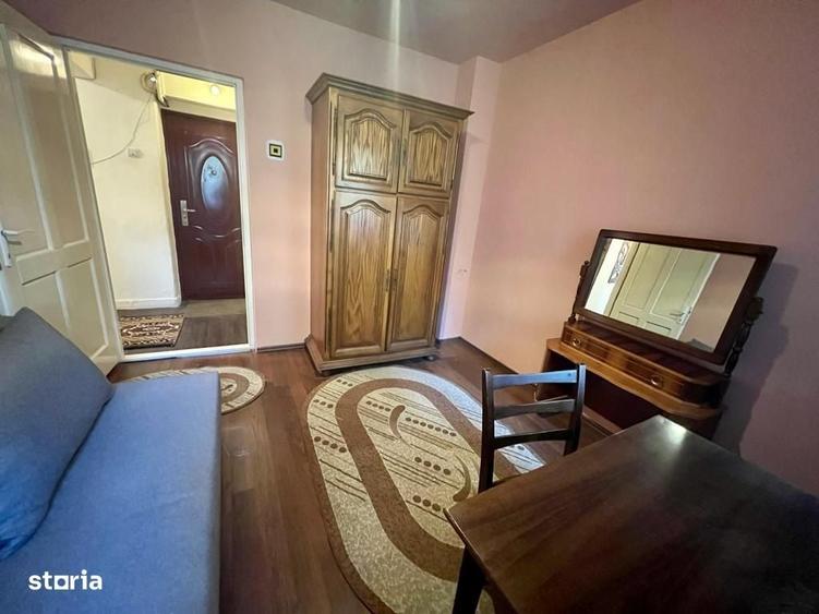 Apartament cu 3 camere decomandat în Cornișa