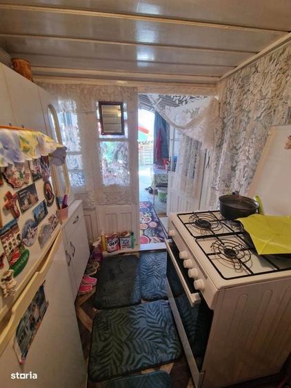De vanzare casa batraneasca in Horia, teren de 700mp, 3 anexe, 55000e - 18