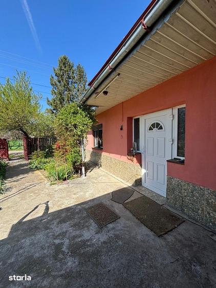 Casă cu 3 camere cu Teren 600 Mp în Central