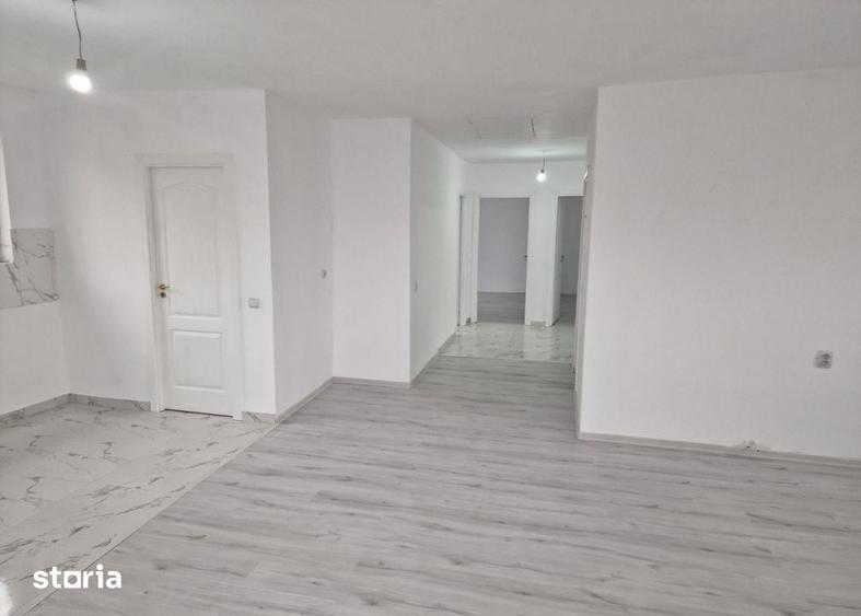 Casă cu 4 camere cu Teren 1000 Mp în Căianu