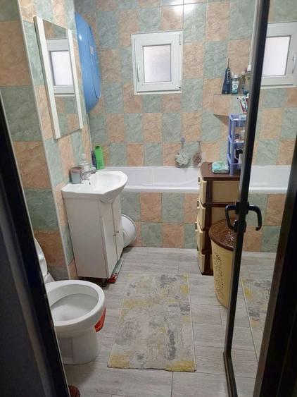 Apartament cu 3 camere în Buzaului
