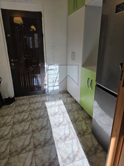 Apartament cu 2 camere decomandat, mobilat în Rahova