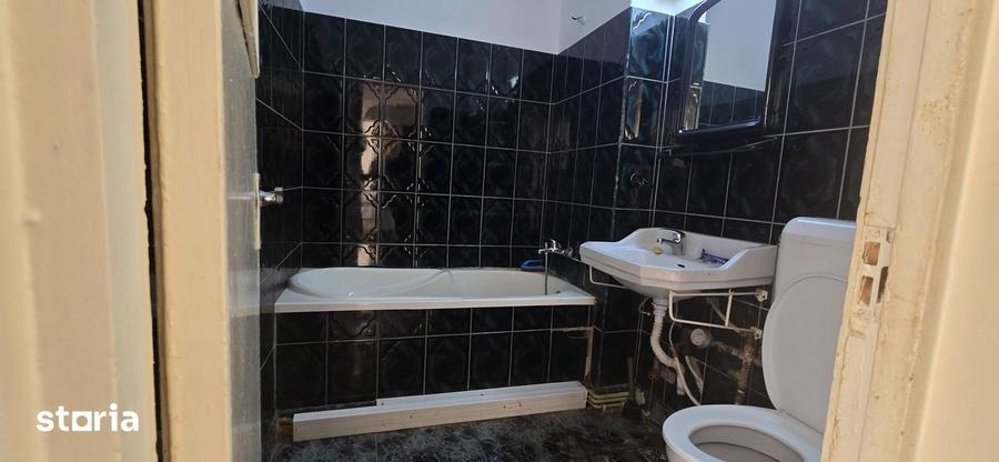 Vanzare Apartament 4 camere | Aleea Trandafirilor Targoviste - 1