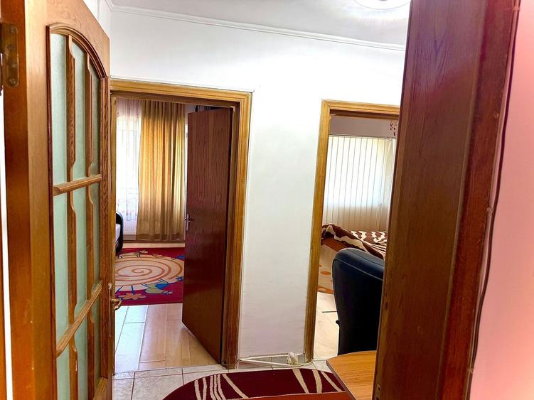 Apartament cu 3 camere decomandat, mobilat în Gara