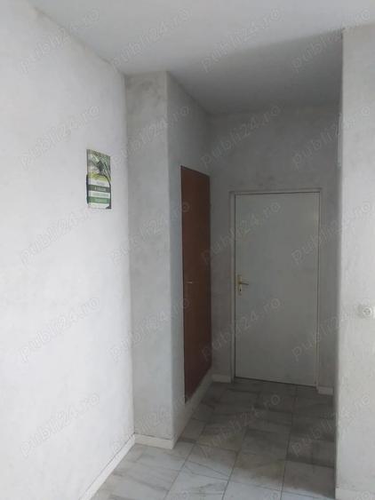 Casă cu 5 camere în Totoești