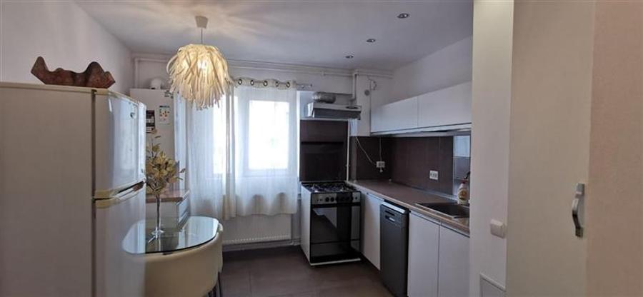 Inchiriere Penthouse cu terasa 30MP 13 Septembrie - 9