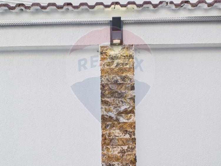 Casă individuală cu 3 camere cu Teren 153 Mp în Rahova