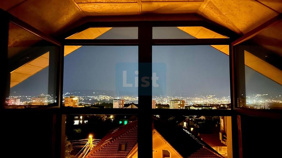 Apartament cu 5 camere semidecomandat în Zorilor