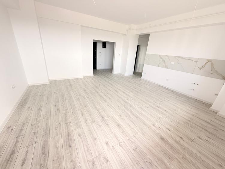 Penthouse cu 4 camere decomandat în Galata