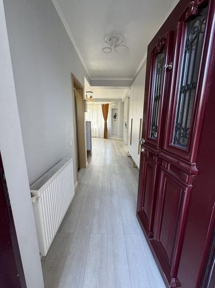 Duplex cu 5 camere cu Canalizare în Mogoșoaia