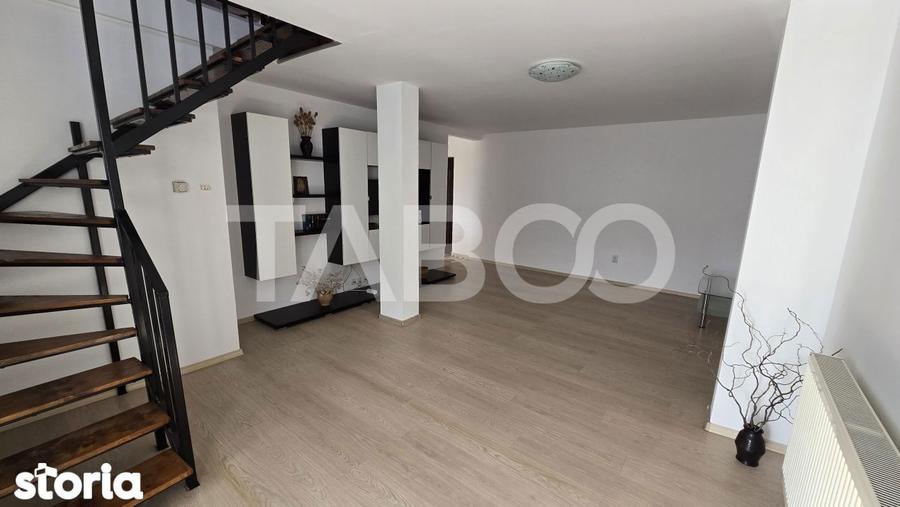 Apartament cu 3 camere decomandat, mobilat în Ștrand