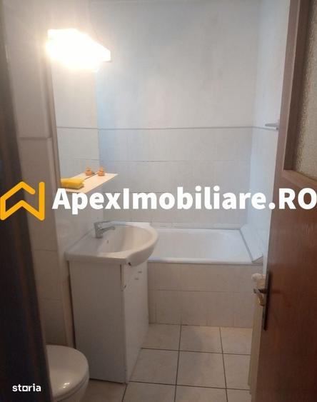 Apartament cu 2 camere decomandat în Calea Victoriei
