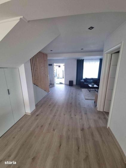 Casă cu 3 camere în Central
