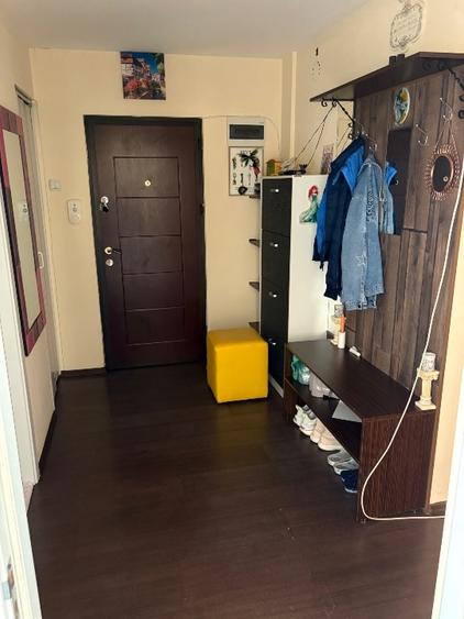 Apartament cu 3 camere decomandat, mobilat în Brâncoveanu