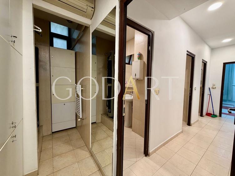 Spațiu comercial, de 137.32000732422 mp, în Lacul Tei