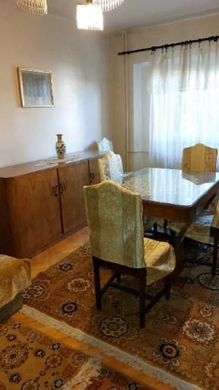 Apartament cu 3 camere decomandat, mobilat în Central