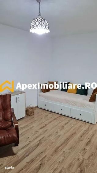 Garsonieră decomandată în Păcii
