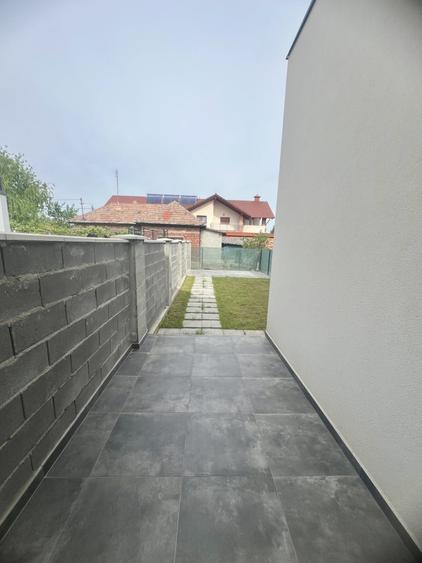 Duplex cu 4 camere cu Canalizare în Freidorf