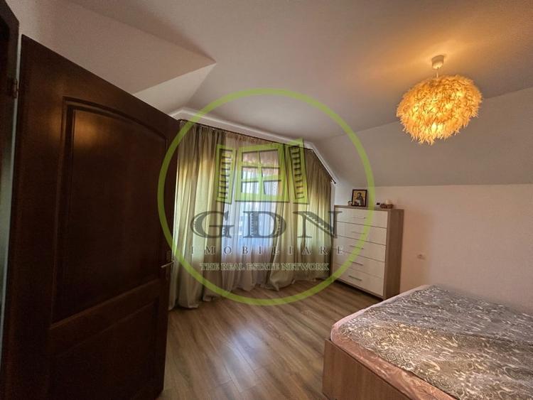 Casă individuală cu 6 camere cu Canalizare în Malu Mare