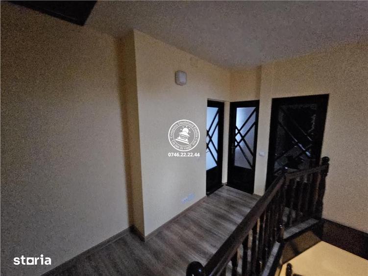 Casă cu 6 camere cu Teren 900 Mp în Aroneanu
