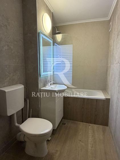 Apartament cu 3 camere semidecomandat, mobilat în Nufărul