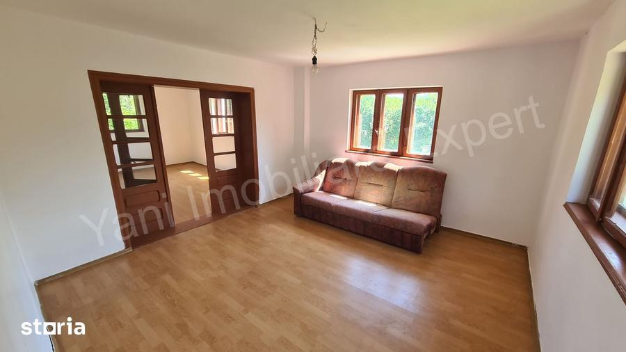 Casă cu 3 camere cu Teren 2401 Mp în Ciofrângeni