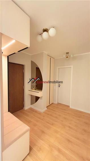 Apartament cu 3 camere semidecomandat, mobilat în Florești