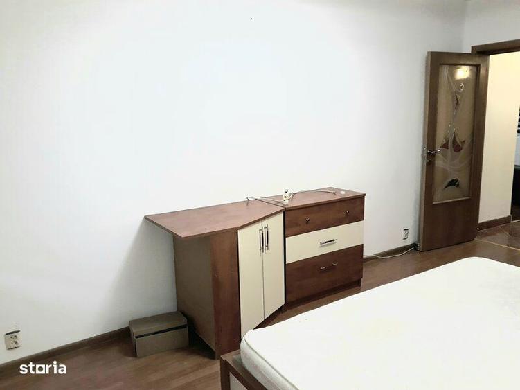 Apartament cu 3 camere semidecomandat, mobilat în Colentina