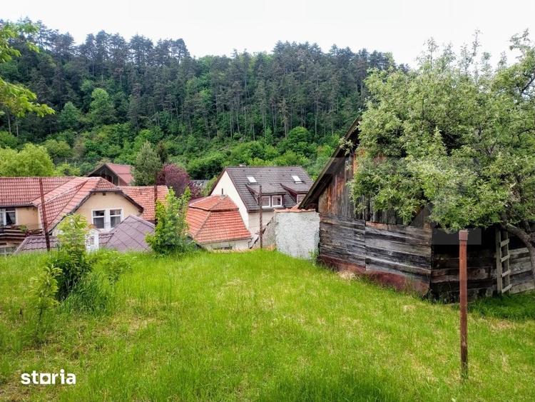 Casă cu 5 camere cu Teren 843 Mp în Schei