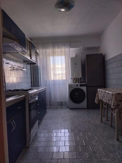 Apartament cu 2 camere decomandat în Mazepa 1